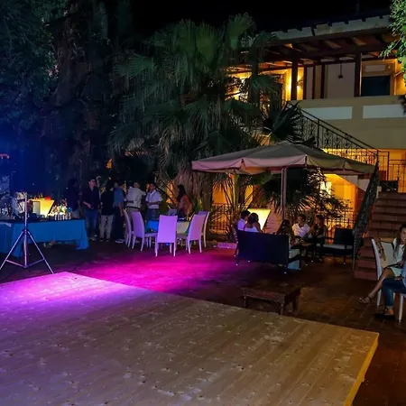 Bed & Breakfast Antonella Mondello 3*